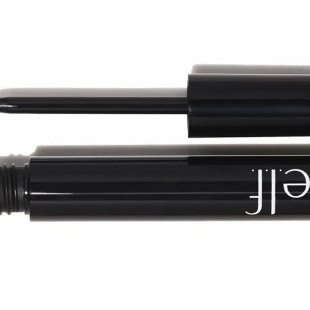 New Sealed in Package elf Mascara Jet Black Volumizing Defining .19 fl oz